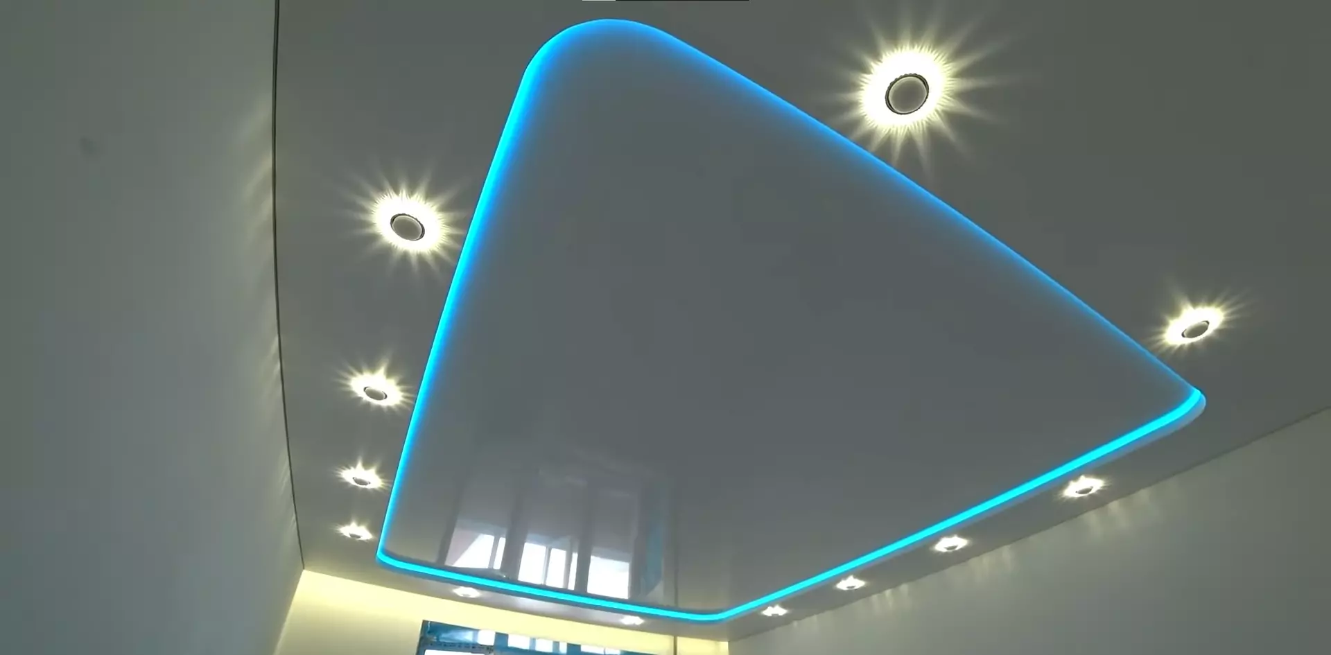 Старый Оскол, Олимпийский микрорайон, 49а, фото 1