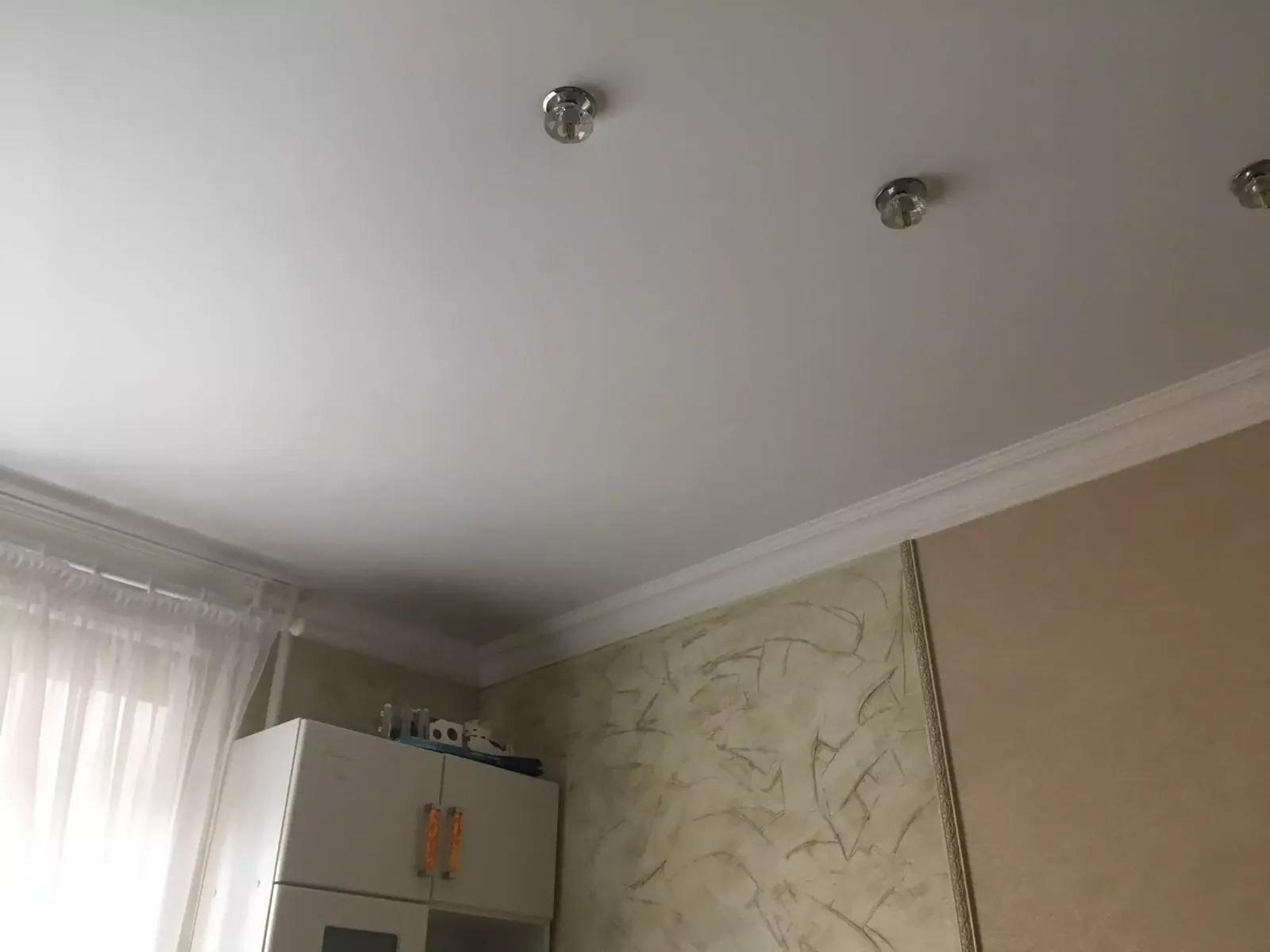 Матовый натяжной потолок в квартиру — Тольятти, Карла Маркса, 47, фото 3